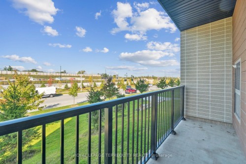 102-6 Spice Way, Barrie, ON - Outdoor
