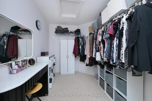 399 Rintoul Crescent, Shelburne, ON - Indoor With Storage