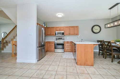 399 Rintoul Crescent, Shelburne, ON - Indoor Photo Showing Kitchen