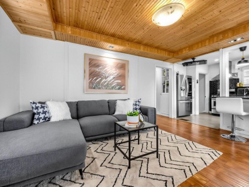 67 Ellington Drive, Toronto, ON - Indoor Photo Showing Living Room