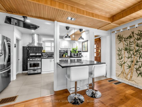 67 Ellington Drive, Toronto, ON - Indoor Photo Showing Kitchen With Upgraded Kitchen