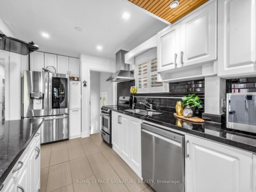 67 Ellington Drive, Toronto, ON - Indoor Photo Showing Kitchen With Stainless Steel Kitchen With Double Sink With Upgraded Kitchen