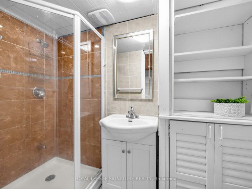 67 Ellington Drive, Toronto, ON - Indoor Photo Showing Bathroom