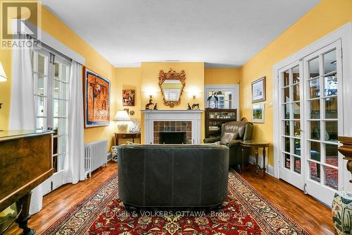 202 Cloverdale Road, Ottawa, ON - Indoor With Fireplace