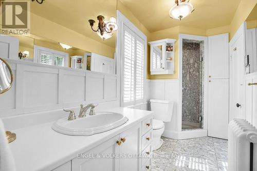 202 Cloverdale Road, Ottawa, ON - Indoor Photo Showing Bathroom