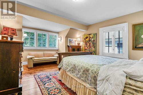 202 Cloverdale Road, Ottawa, ON - Indoor Photo Showing Bedroom