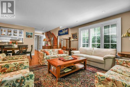 202 Cloverdale Road, Ottawa, ON - Indoor Photo Showing Living Room