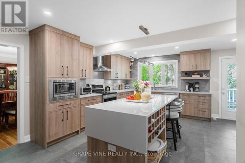 2201 Braeside Avenue, Ottawa, ON - Indoor Photo Showing Kitchen