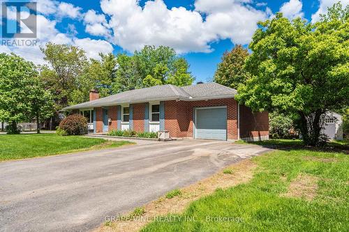 2201 Braeside Avenue, Ottawa, ON - Outdoor