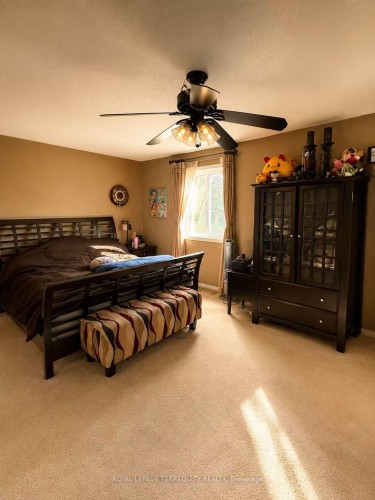 304 Charlton Avenue, Vaughan, ON - Indoor Photo Showing Bedroom