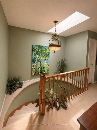 304 Charlton Avenue, Vaughan, ON - Indoor Photo Showing Other Room