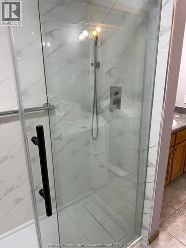 2643 Carissa Unit# Upper, Windsor, ON - Indoor Photo Showing Bathroom