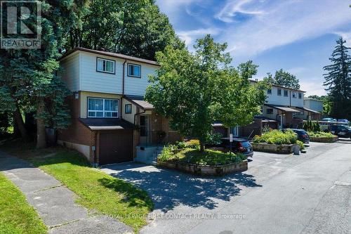 I7 - 63 FERRIS LANE  Barrie, ON L4M 5C4