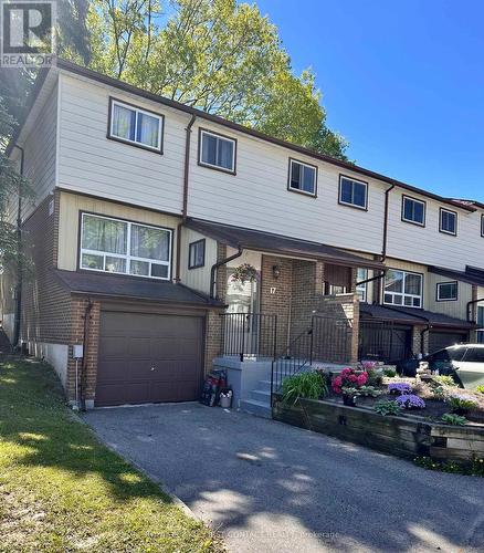 I7 - 63 FERRIS LANE  Barrie, ON L4M 5C4