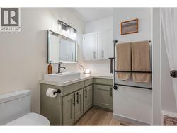 Main Home - 4pc Main Bath - 