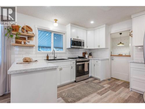 Main Home - Kitchen - 302 Bass Avenue, Enderby, BC - Indoor Photo Showing Kitchen With Upgraded Kitchen