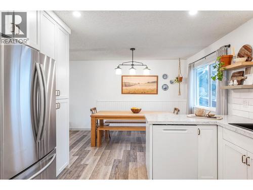 302 Bass Avenue, Enderby, BC - Indoor Photo Showing Kitchen