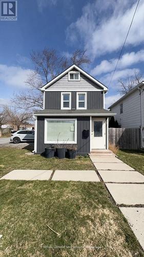 10 THOROLD ROAD  Welland (N. Welland), ON L3C 3T2