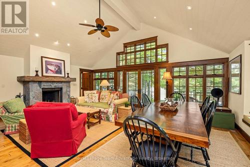 Upgraded beautiful windows throughout the cottage - 5 Fallingview Trail, Seguin, ON 