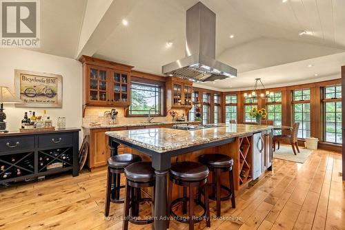 Stunning centre island to gather around - 5 Fallingview Trail, Seguin, ON 