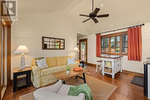 Totally upgraded - 5 Fallingview Trail, Seguin, ON 