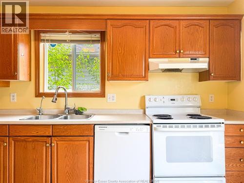 4261 Centurion, Windsor, ON - Indoor Photo Showing Kitchen With Double Sink
