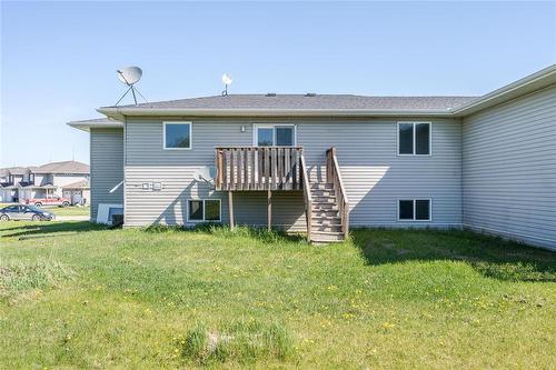29 Jeanne Drive, La Broquerie, MB - Outdoor With Deck Patio Veranda