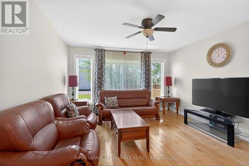 1097 Crossfield Avenue, Kingston (City Northwest), ON - Indoor Photo Showing Living Room