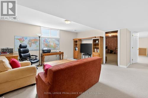 1097 Crossfield Avenue, Kingston (City Northwest), ON - Indoor