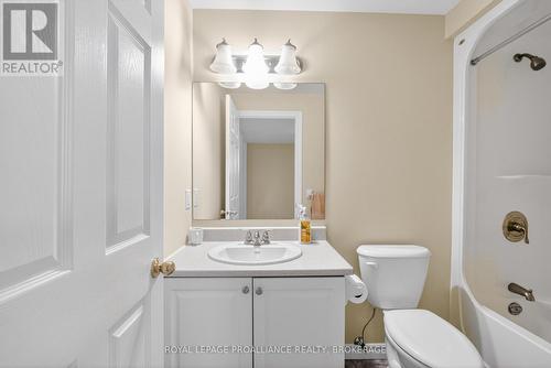 1097 Crossfield Avenue, Kingston (City Northwest), ON - Indoor Photo Showing Bathroom