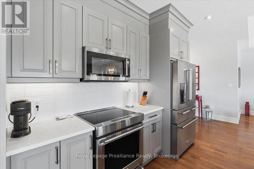 8 Dorchester Drive, Prince Edward County (Wellington), ON - Indoor Photo Showing Kitchen With Stainless Steel Kitchen