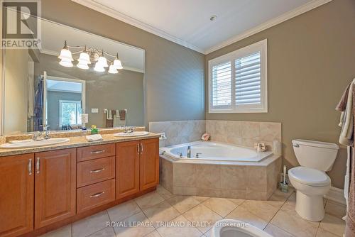 2285 Lilac Avenue, London South (South K), ON - Indoor Photo Showing Bathroom