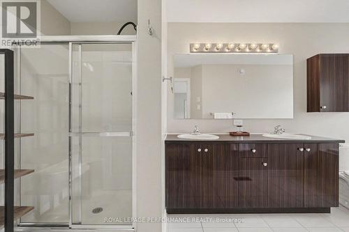 220 Pembina Private, Ottawa, ON - Indoor Photo Showing Bathroom
