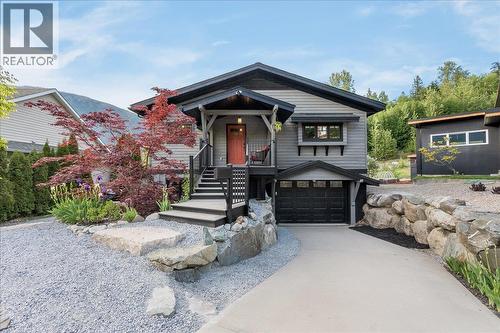 530 Foster Place, Nelson, BC - Outdoor With Facade
