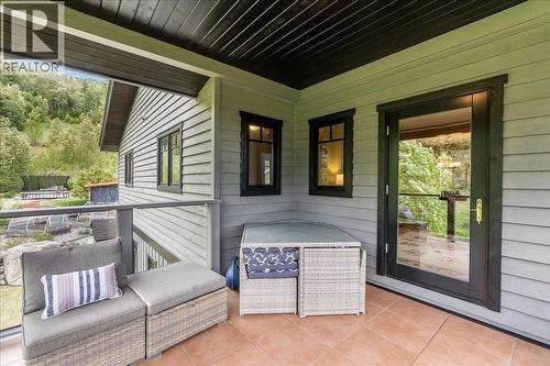 530 Foster Place, Nelson, BC - Outdoor With Deck Patio Veranda With Exterior