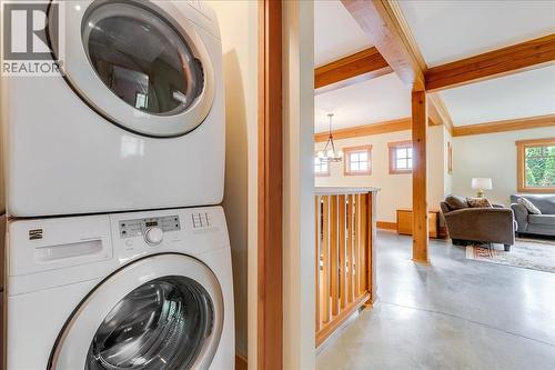 530 Foster Place, Nelson, BC - Indoor Photo Showing Laundry Room