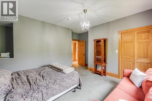 530 Foster Place, Nelson, BC - Indoor Photo Showing Bedroom