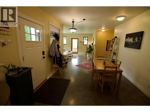 530 Foster Place, Nelson, BC - Indoor