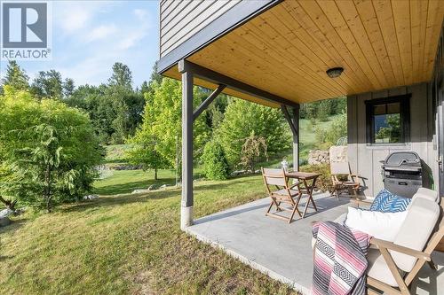 530 Foster Place, Nelson, BC - Outdoor With Deck Patio Veranda