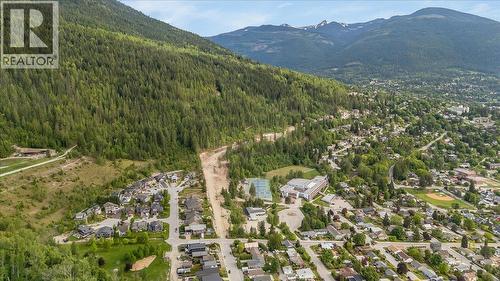 530 Foster Place, Nelson, BC - Outdoor With View