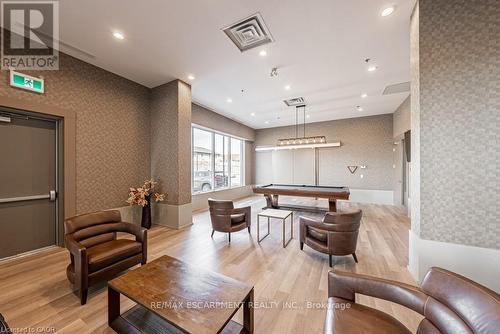 609 - 550 North Service Road, Grimsby, ON - Indoor