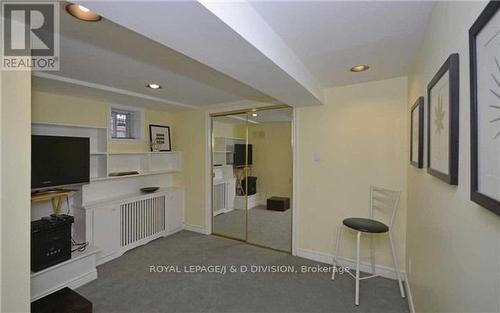 311 Chaplin Crescent, Toronto, ON - Indoor Photo Showing Other Room