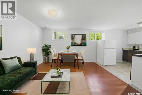 403 Willow Street E, Saskatoon, SK - Indoor Photo Showing Living Room