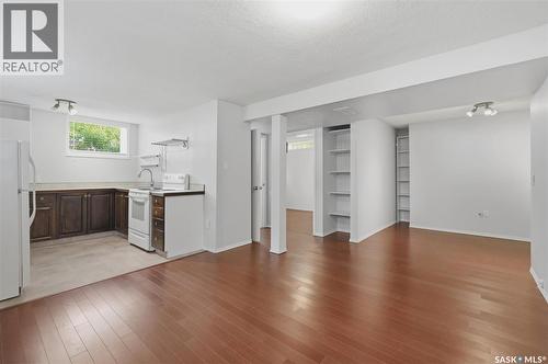 403 Willow Street E, Saskatoon, SK - Indoor