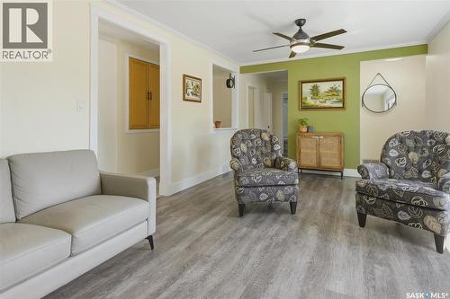 403 Willow Street E, Saskatoon, SK - Indoor Photo Showing Living Room