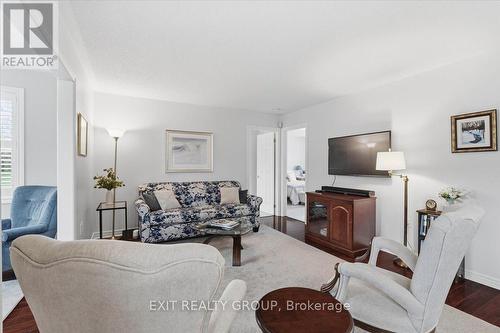 26 Lockwood Drive, Brighton, ON - Indoor Photo Showing Living Room