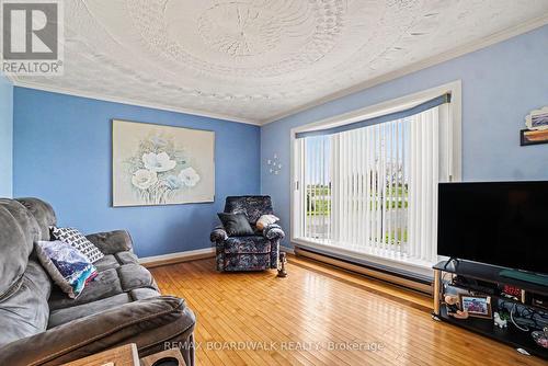 1525 Route 900 W, The Nation, ON - Indoor Photo Showing Living Room