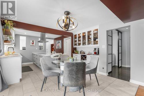 1322 Du Gouverneur Drive, Ottawa, ON - Indoor Photo Showing Dining Room