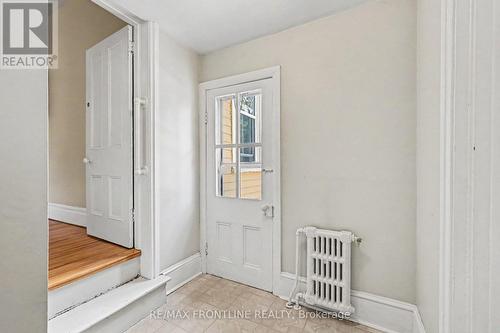 5 D'Arcy Street, Perth, ON - Indoor Photo Showing Other Room