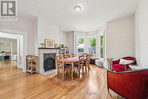 5 D'Arcy Street, Perth, ON - Indoor With Fireplace